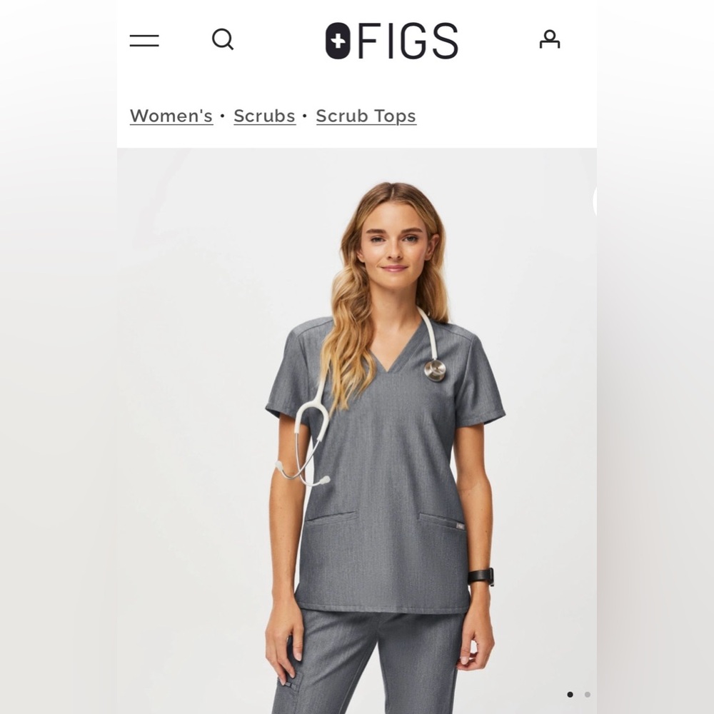 FIGS Women's Casma Three-Pocket Scrub Top in Graphite grey XS